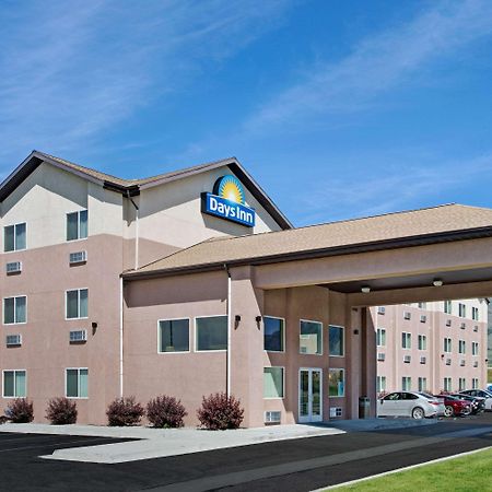 Days Inn By Wyndham Brigham City Bagian luar foto